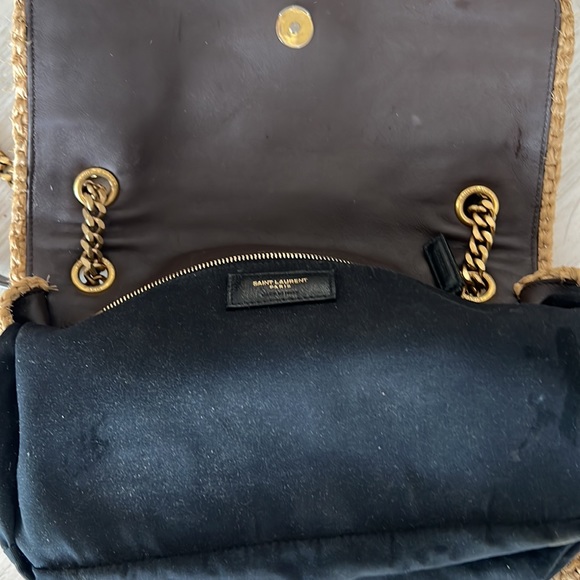 Sold! Sold!📍 - Picture 9 of 12